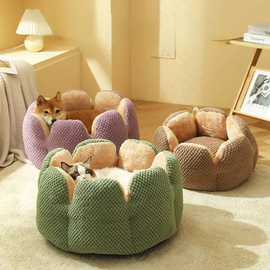 Petal Shaped Soft Flannel Pet Bed